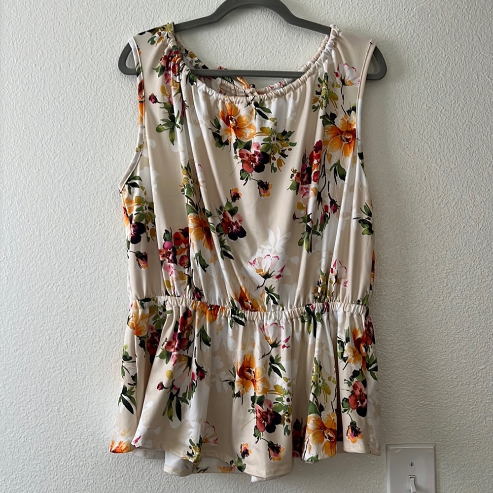 Floral peplum tank, size XL